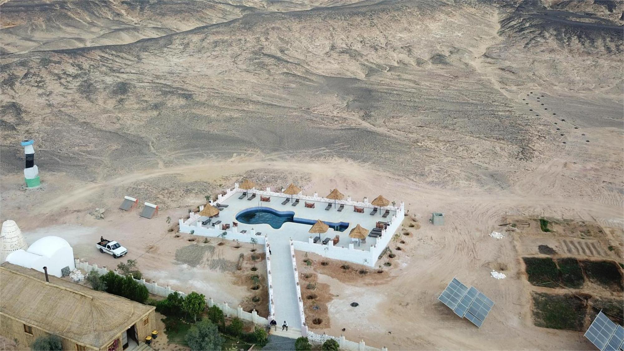 ホテル B&W Sahara Sky Camp Farafra エクステリア 写真